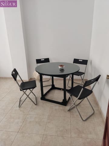 2 quarto Apartamento para arrendar em Cádis cidade - 950 € (Ref: 10059065)