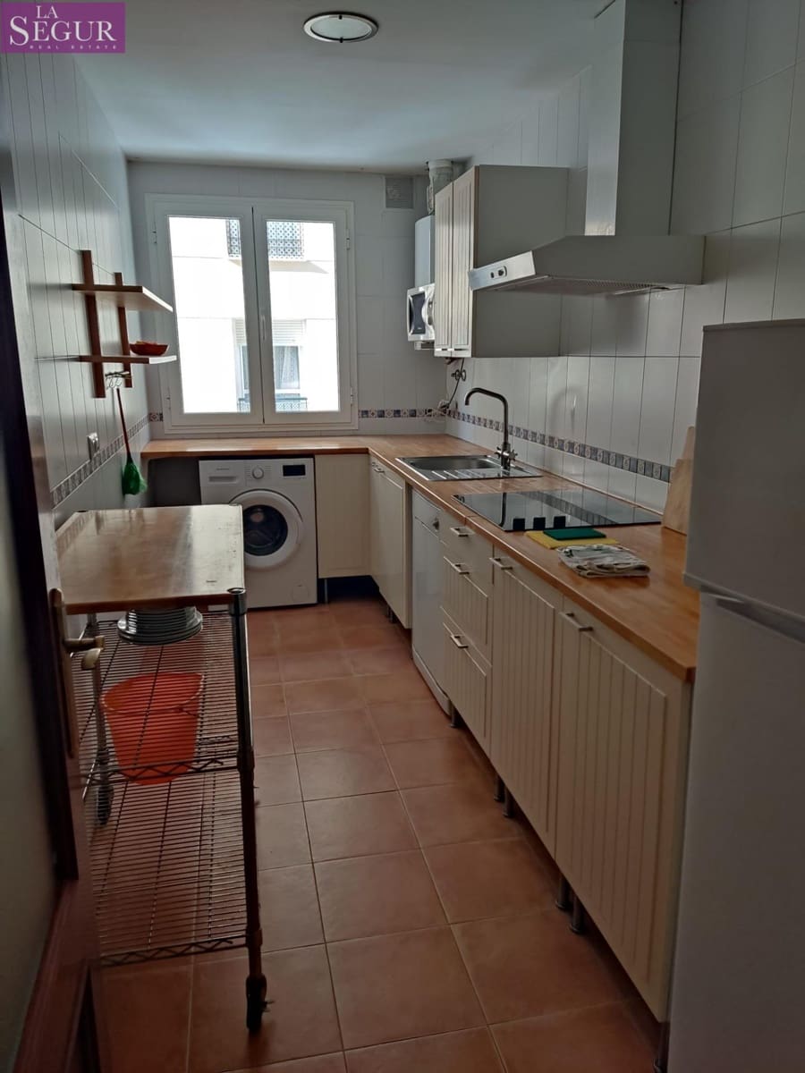 2 quarto Apartamento para arrendar em Cadis cidade - 950 € (Ref: 10059065)