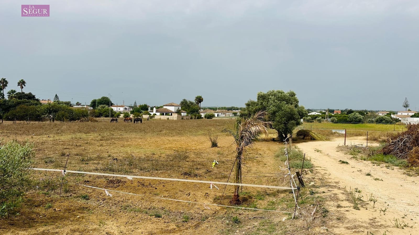 Chalet de 3 habitaciones en Conil de la Frontera en venta con garaje - 300.000 € (Ref: 10062247)