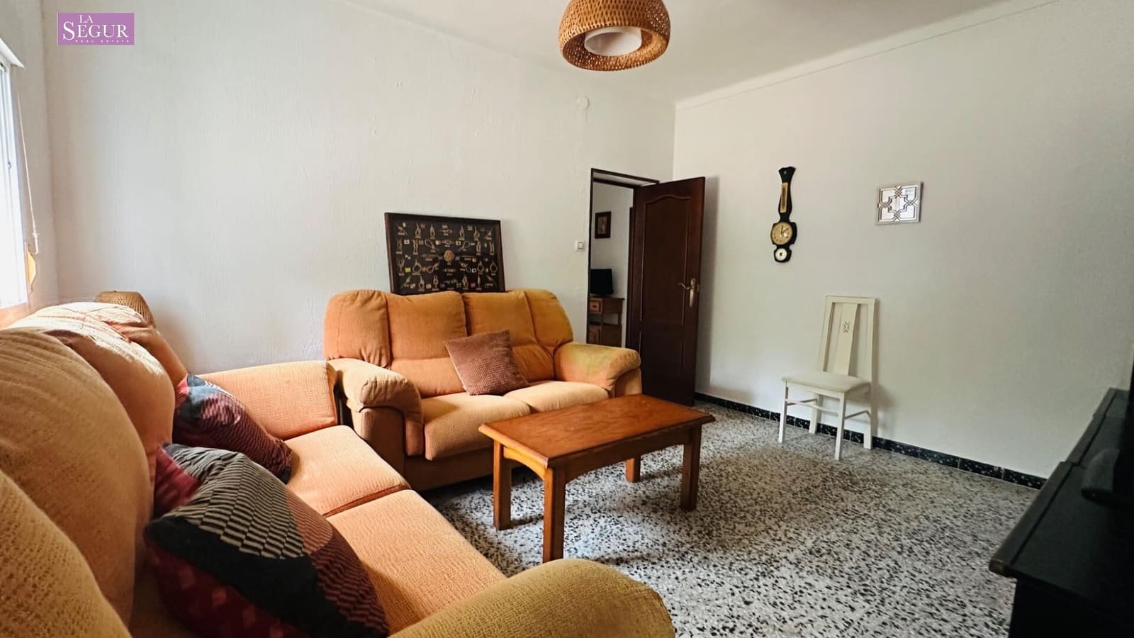 Chalet de 3 habitaciones en Conil de la Frontera en venta con garaje - 300.000 € (Ref: 10062247)