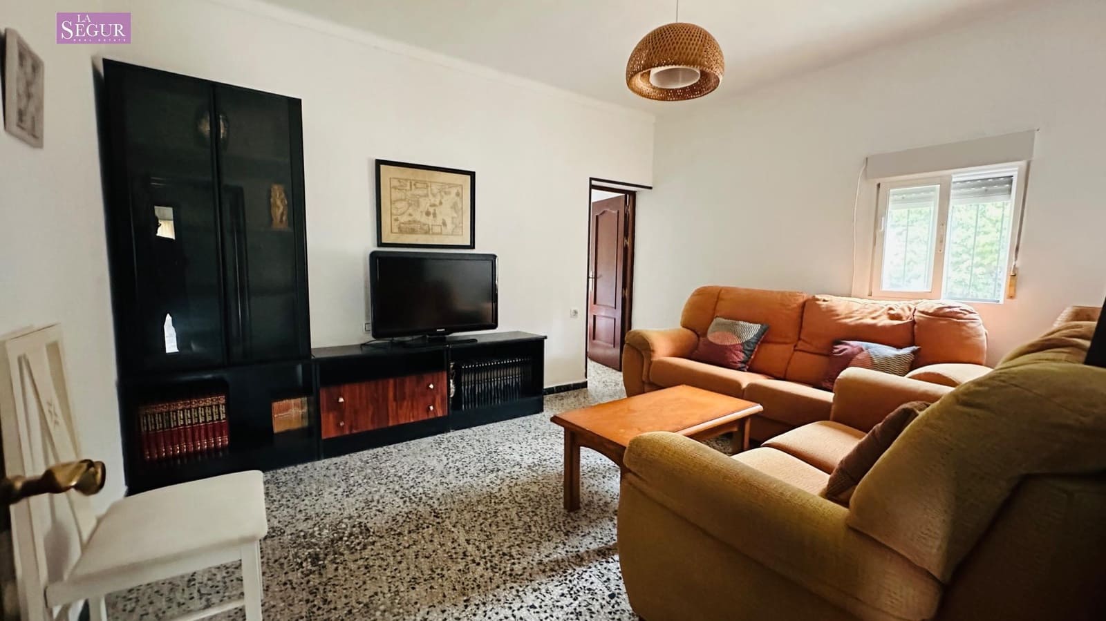 Chalet de 3 habitaciones en Conil de la Frontera en venta con garaje - 300.000 € (Ref: 10062247)
