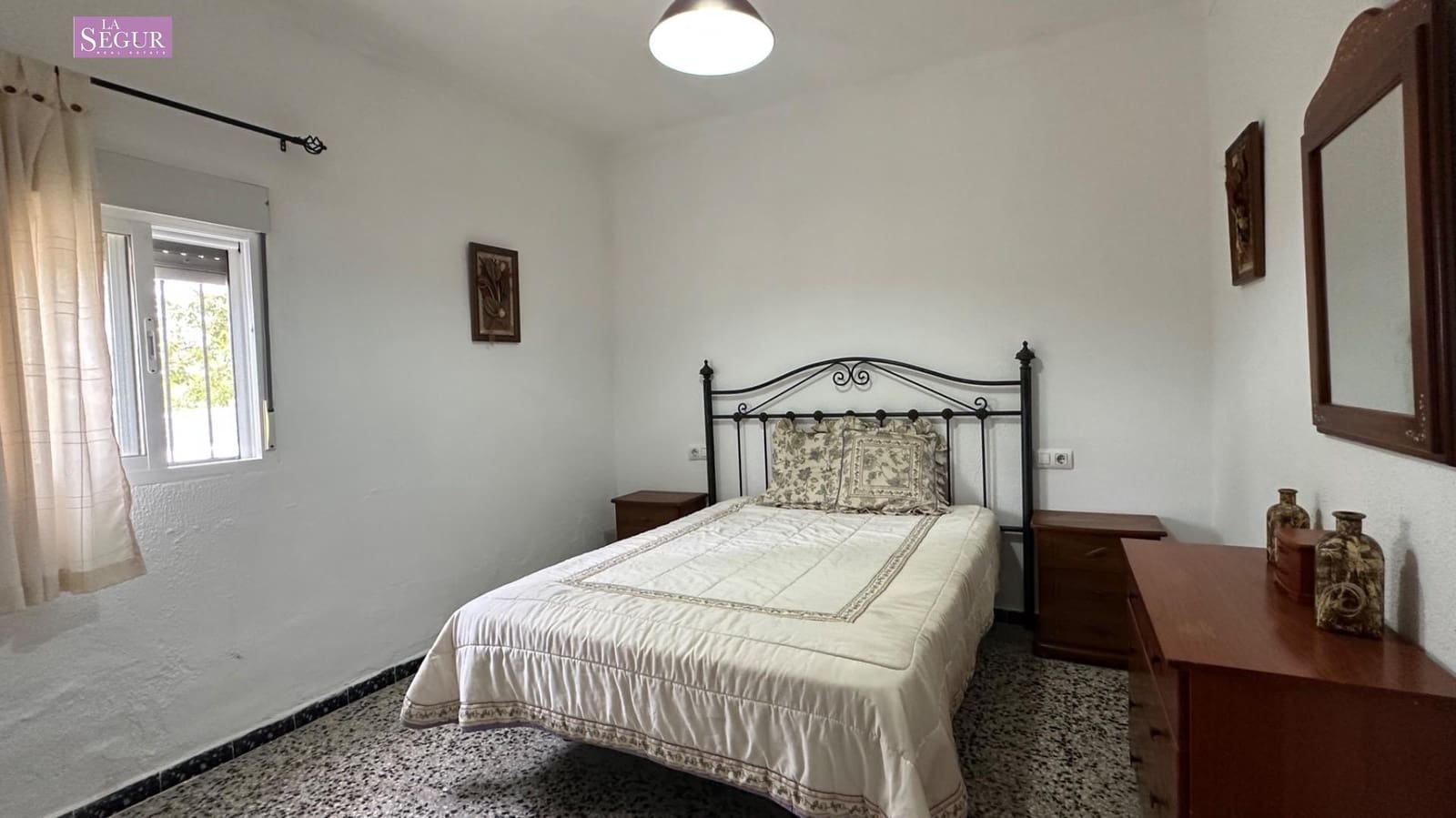Chalet de 3 habitaciones en Conil de la Frontera en venta con garaje - 300.000 € (Ref: 10062247)