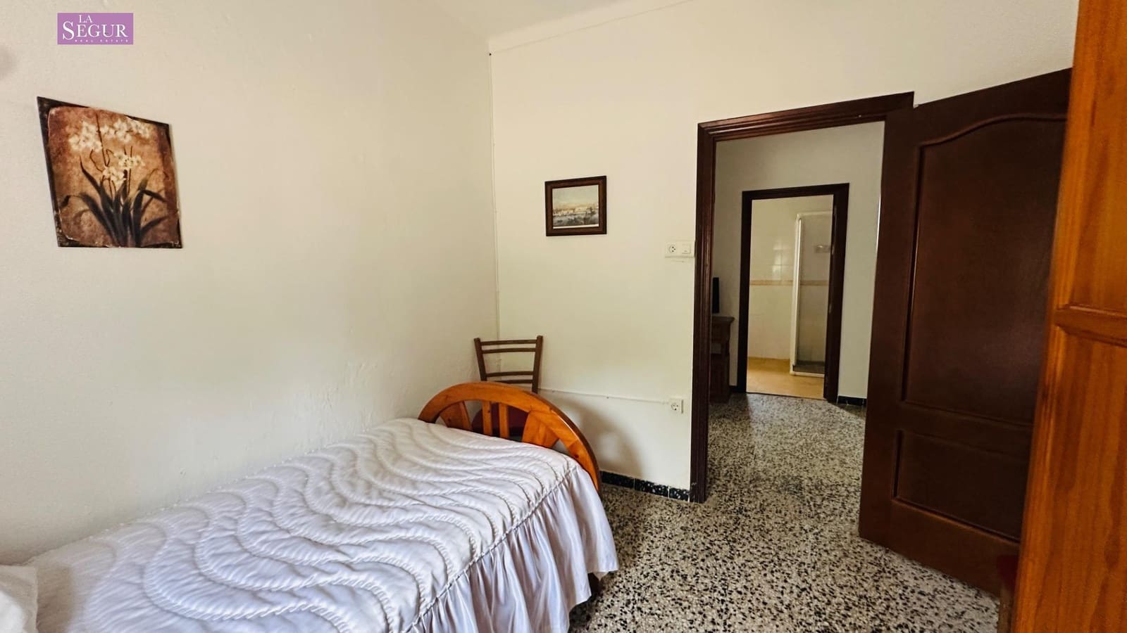 Chalet de 3 habitaciones en Conil de la Frontera en venta con garaje - 300.000 € (Ref: 10062247)
