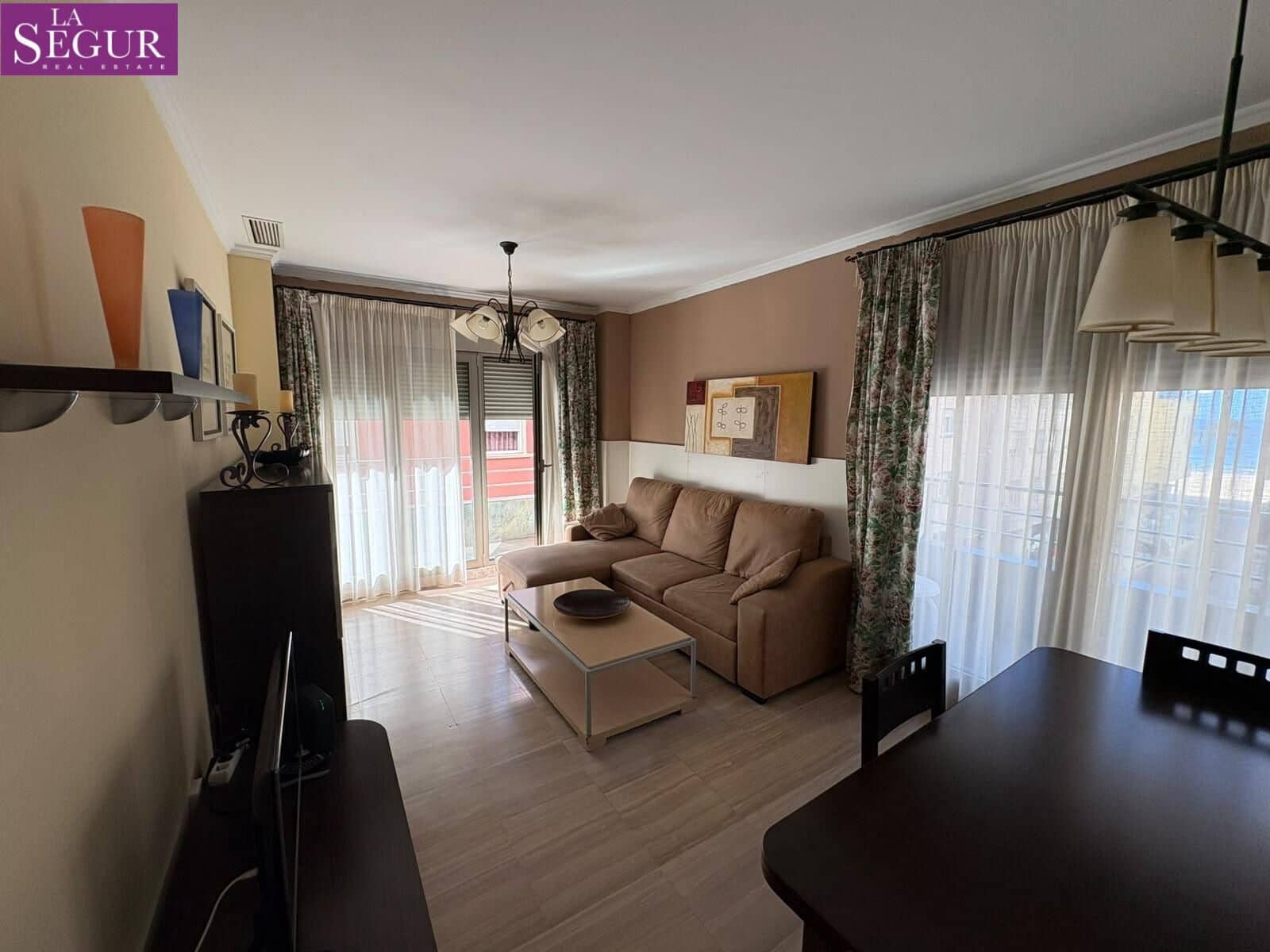 2 slaapkamer Flat te huur in Cadiz stad - € 1.200 (Ref: 10089710)
