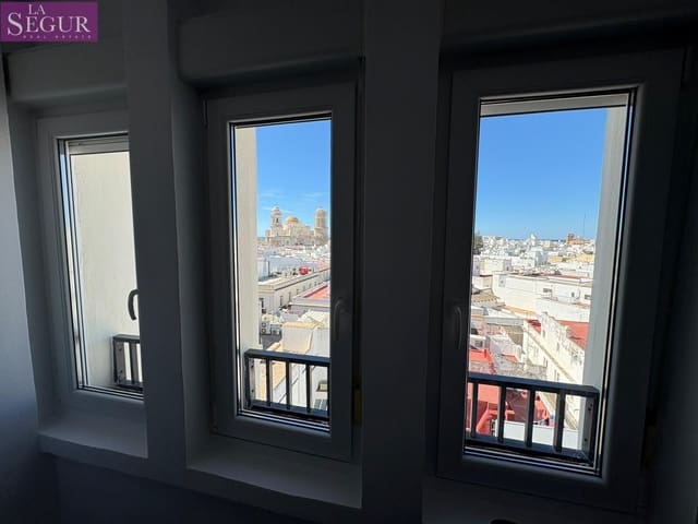 1 makuuhuone Huoneisto vuokrattavana paikassa Cádiz kaupunki - 900 € (Ref: 10100438)