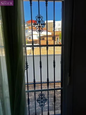 4 camera da letto Villa in vendita in Benalup - 157.500 € (Rif: 10100439)