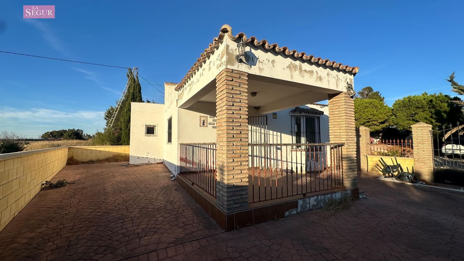 6 bedroom Finca/Country House for sale in Chiclana de la Frontera with pool - € 590,000 (Ref: 10129448)