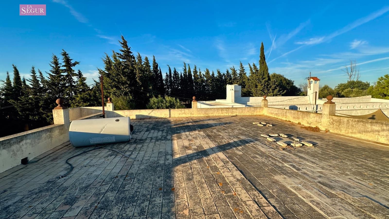 6 bedroom Finca/Country House for sale in Chiclana de la Frontera with pool - € 590,000 (Ref: 10129448)