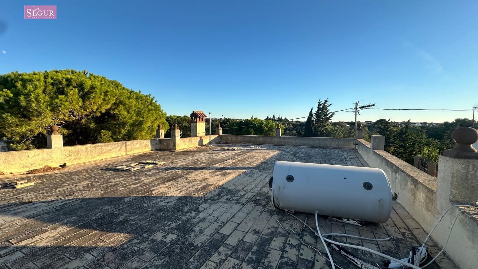 6 bedroom Finca/Country House for sale in Chiclana de la Frontera with pool - € 590,000 (Ref: 10129448)