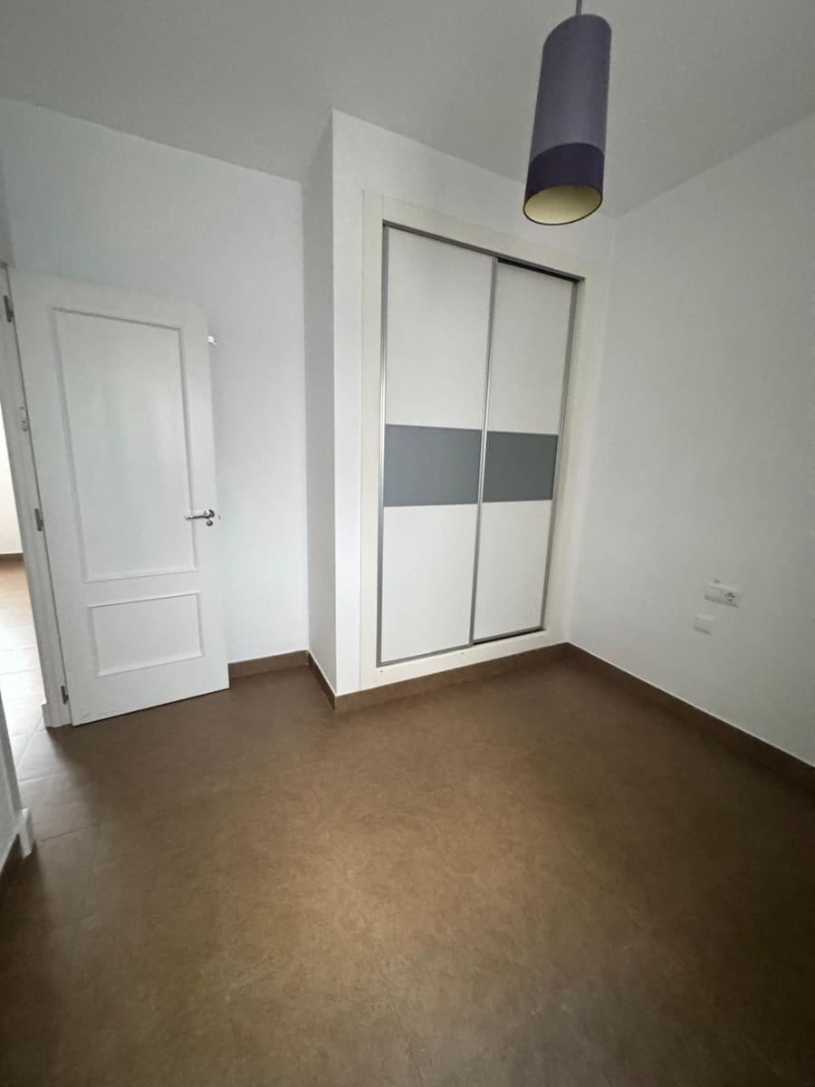 4 bedroom Flat for sale in Medina-Sidonia with garage - € 140,000 (Ref: 10139716)