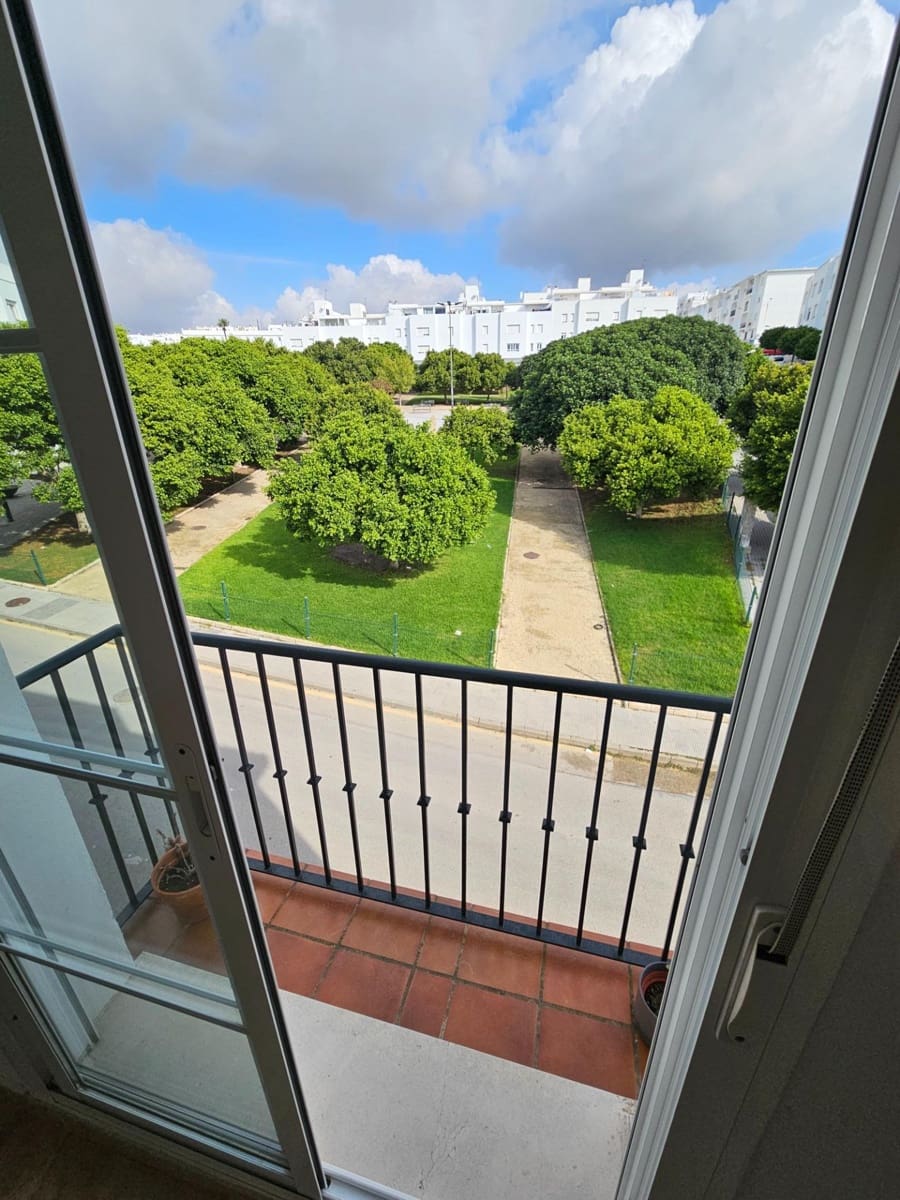 2 bedroom Flat for sale in Vejer de la Frontera - € 185,000 (Ref: 10147122)