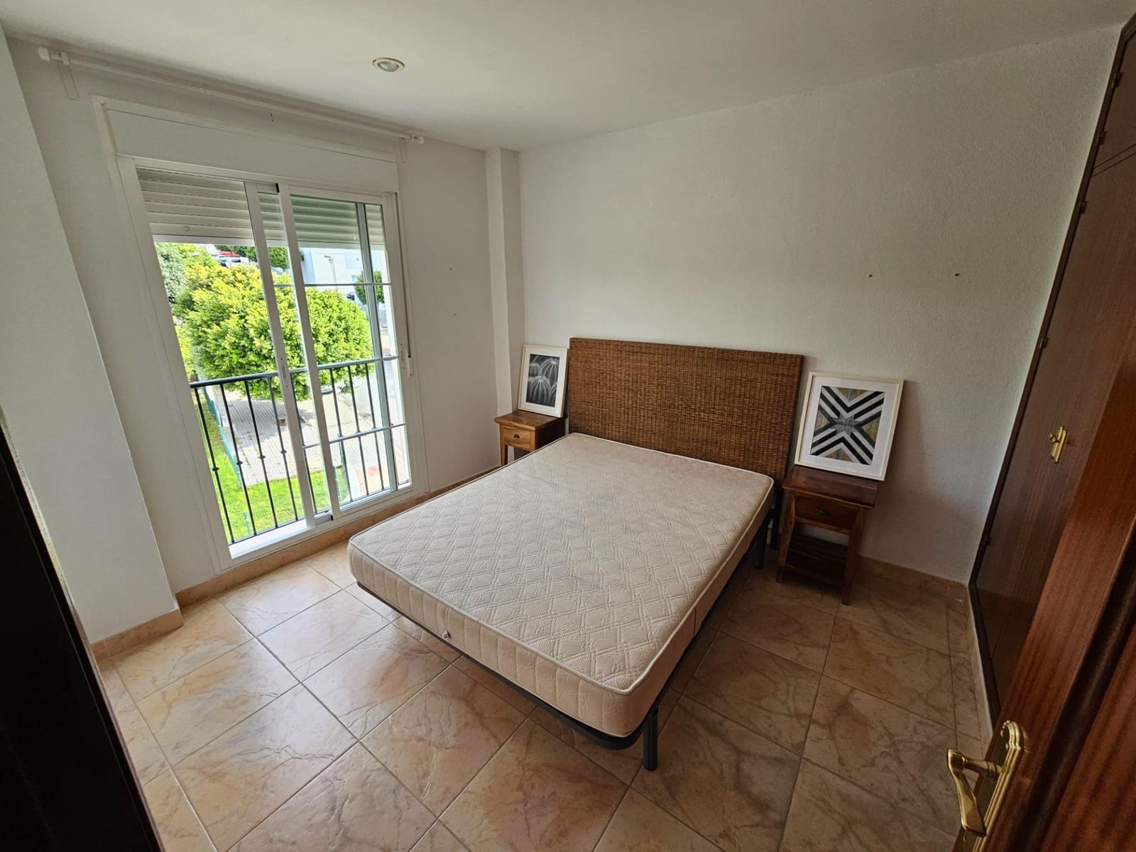 2 bedroom Flat for sale in Vejer de la Frontera - € 185,000 (Ref: 10147122)