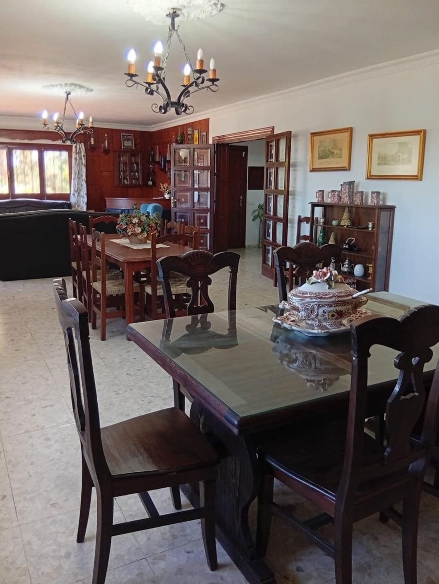 4 sypialnia Finka/Dom wiejski na sprzedaż w Benalup z basenem garażem - 525 000 € (Ref: 10171593)
