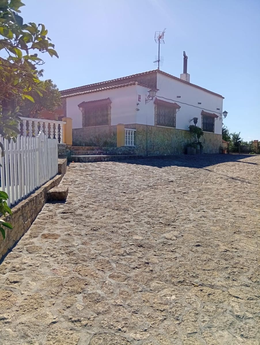 4 sypialnia Finka/Dom wiejski na sprzedaż w Benalup z basenem garażem - 525 000 € (Ref: 10171593)