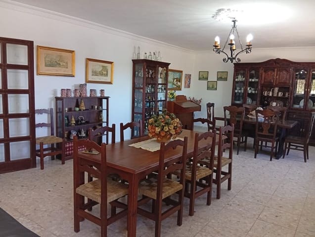 4 sypialnia Finka/Dom wiejski na sprzedaż w Benalup z basenem garażem - 525 000 € (Ref: 10171593)
