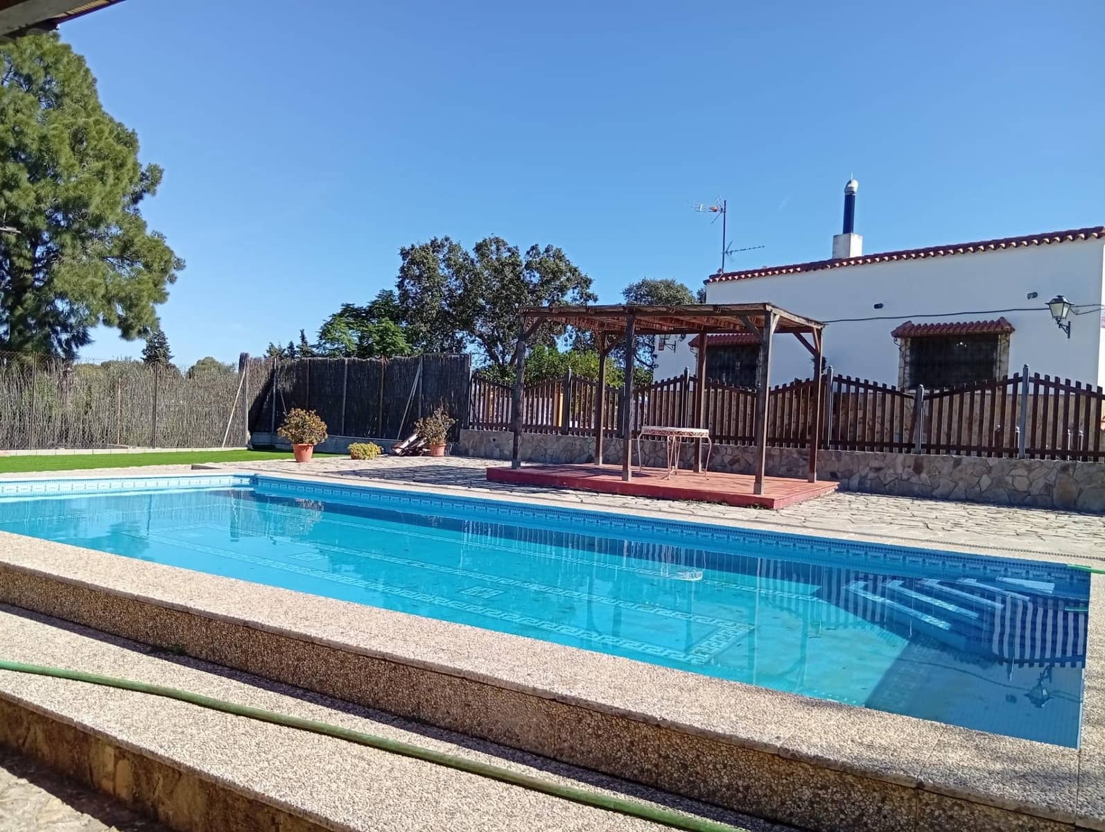 4 sypialnia Finka/Dom wiejski na sprzedaż w Benalup z basenem garażem - 525 000 € (Ref: 10171593)