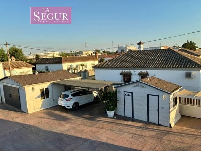 6 soverom Villa til salgs i Conil de la Frontera med svømmebasseng garasje - € 449 990 (Ref: 10173943)