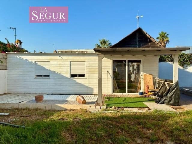 6 soverom Villa til salgs i Conil de la Frontera med svømmebasseng garasje - € 449 990 (Ref: 10173943)