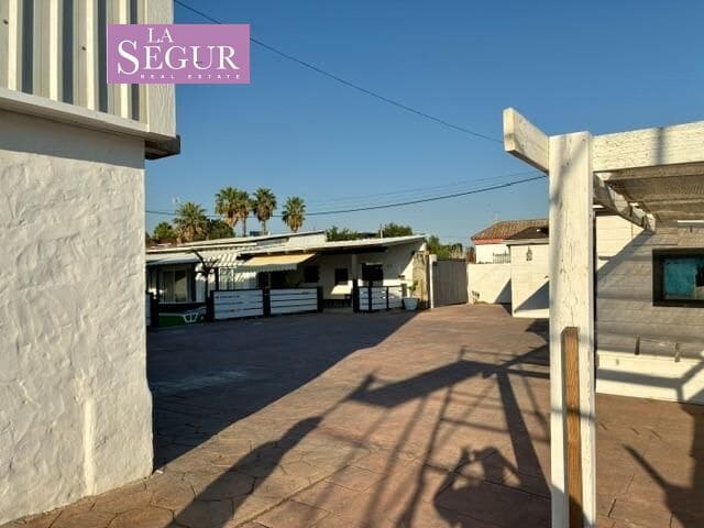 6 soverom Villa til salgs i Conil de la Frontera med svømmebasseng garasje - € 449 990 (Ref: 10173943)