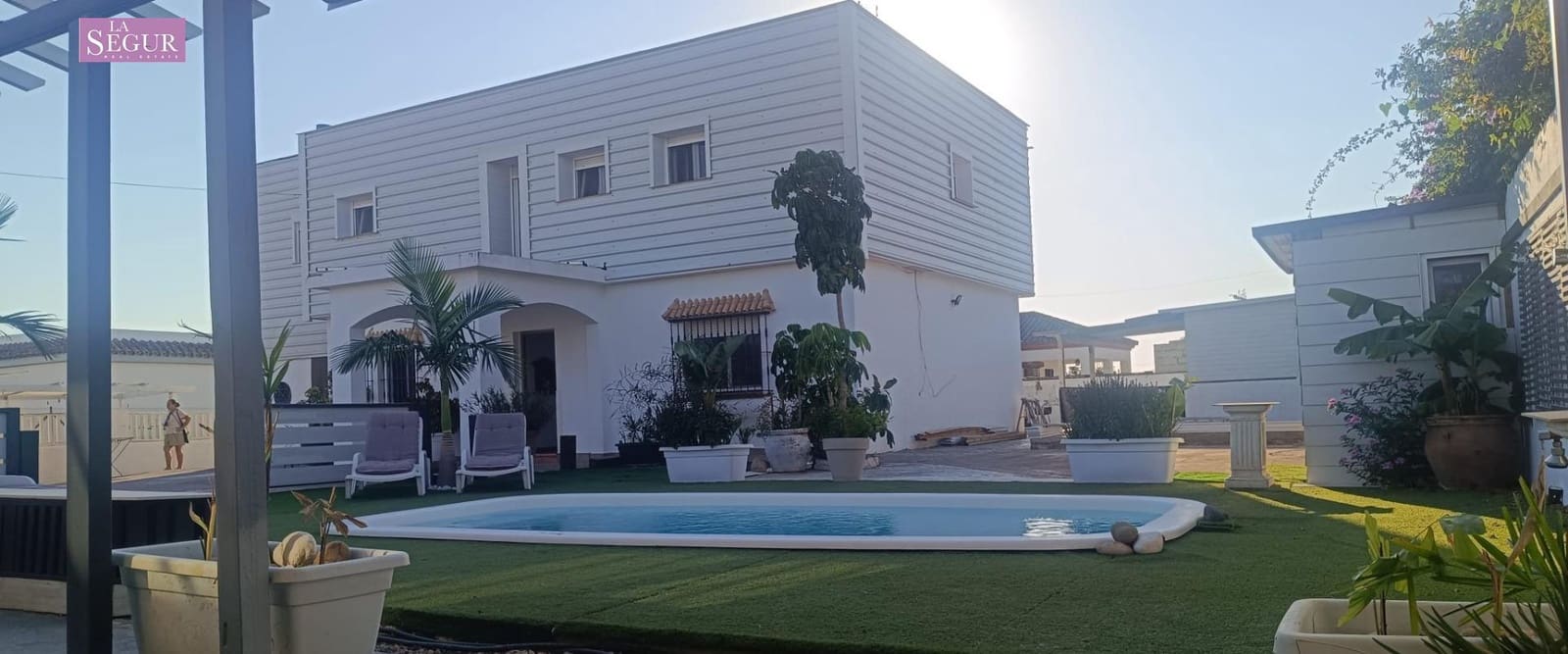 6 soverom Villa til salgs i Conil de la Frontera med svømmebasseng garasje - € 449 990 (Ref: 10173943)