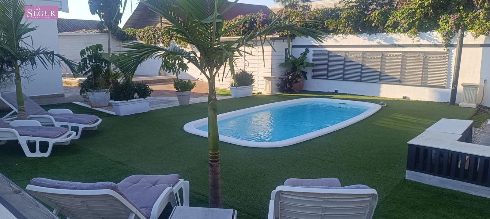 6 soverom Villa til salgs i Conil de la Frontera med svømmebasseng garasje - € 449 990 (Ref: 10173943)