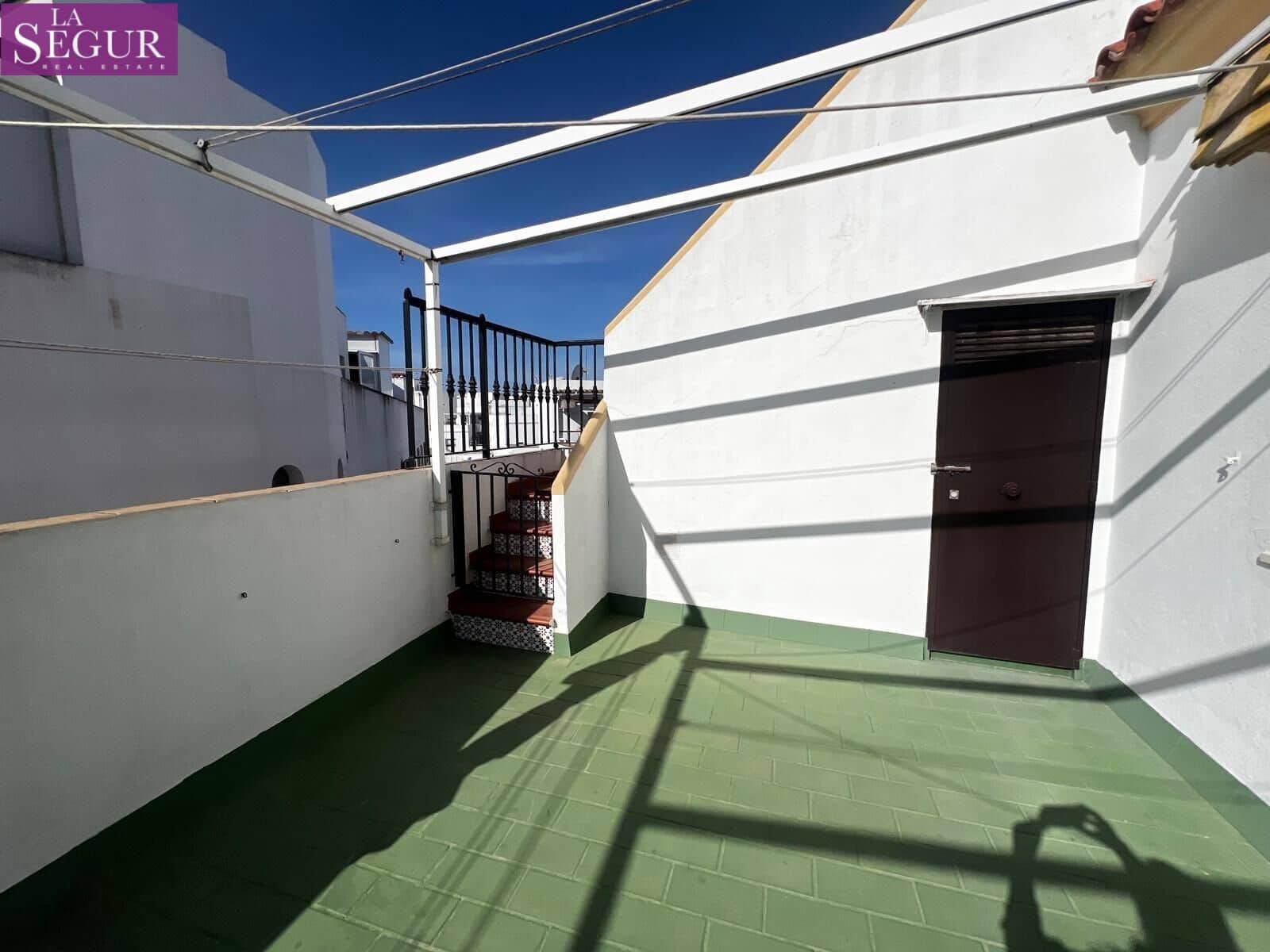 4 bedroom Townhouse for sale in Barbate - € 350,000 (Ref: 10184908)