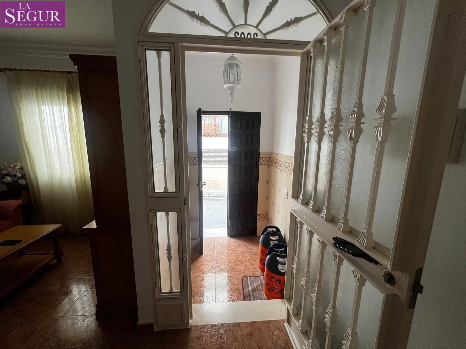 4 bedroom Townhouse for sale in Barbate - € 350,000 (Ref: 10184908)