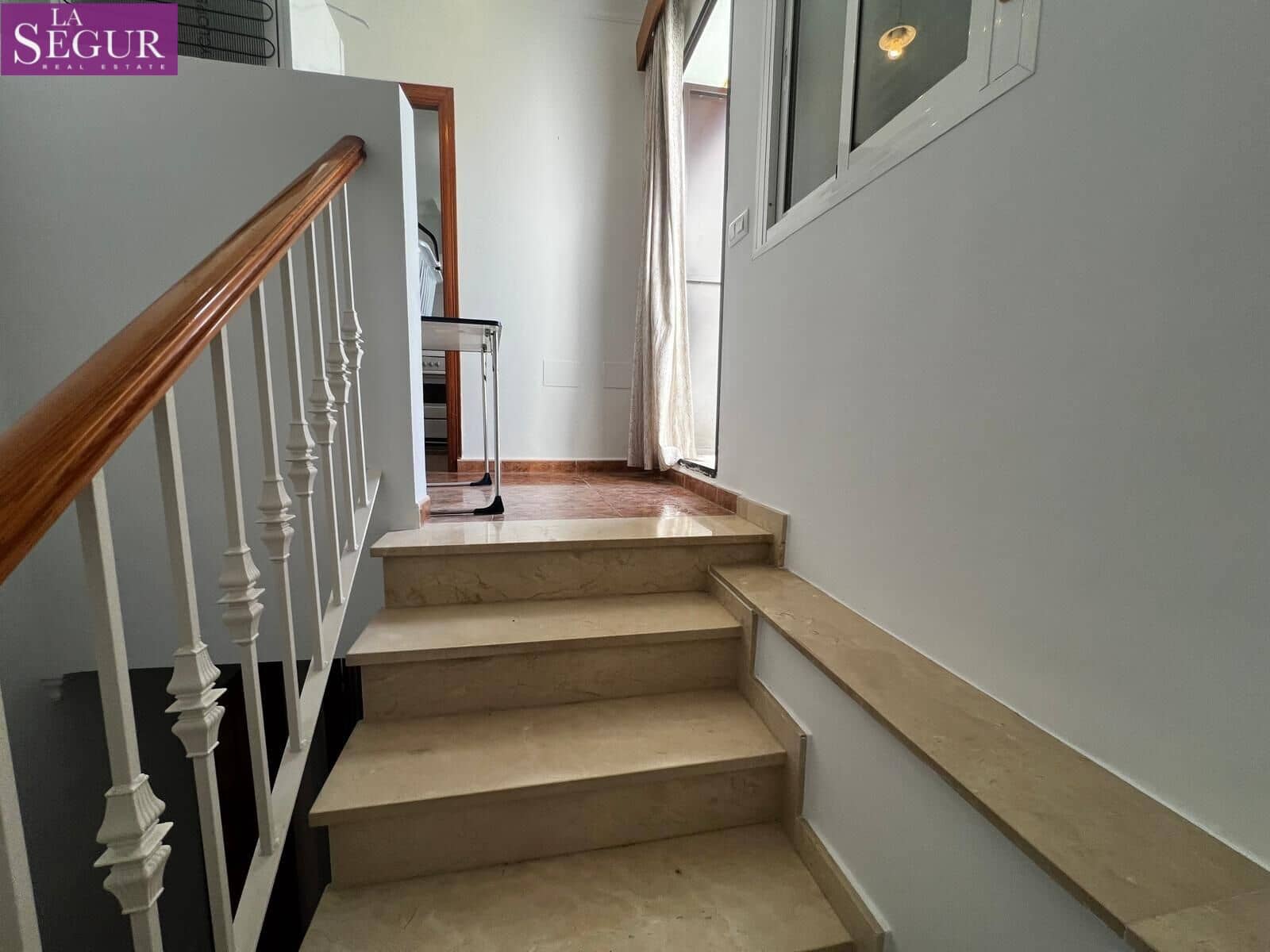 4 bedroom Townhouse for sale in Barbate - € 350,000 (Ref: 10184908)