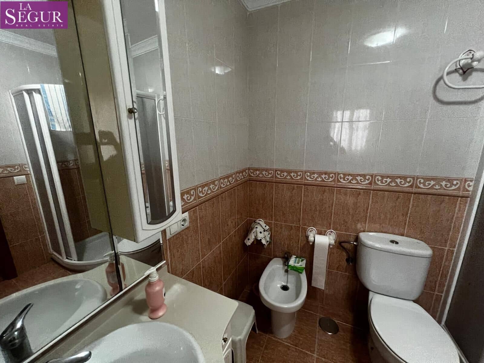 4 bedroom Townhouse for sale in Barbate - € 350,000 (Ref: 10184908)