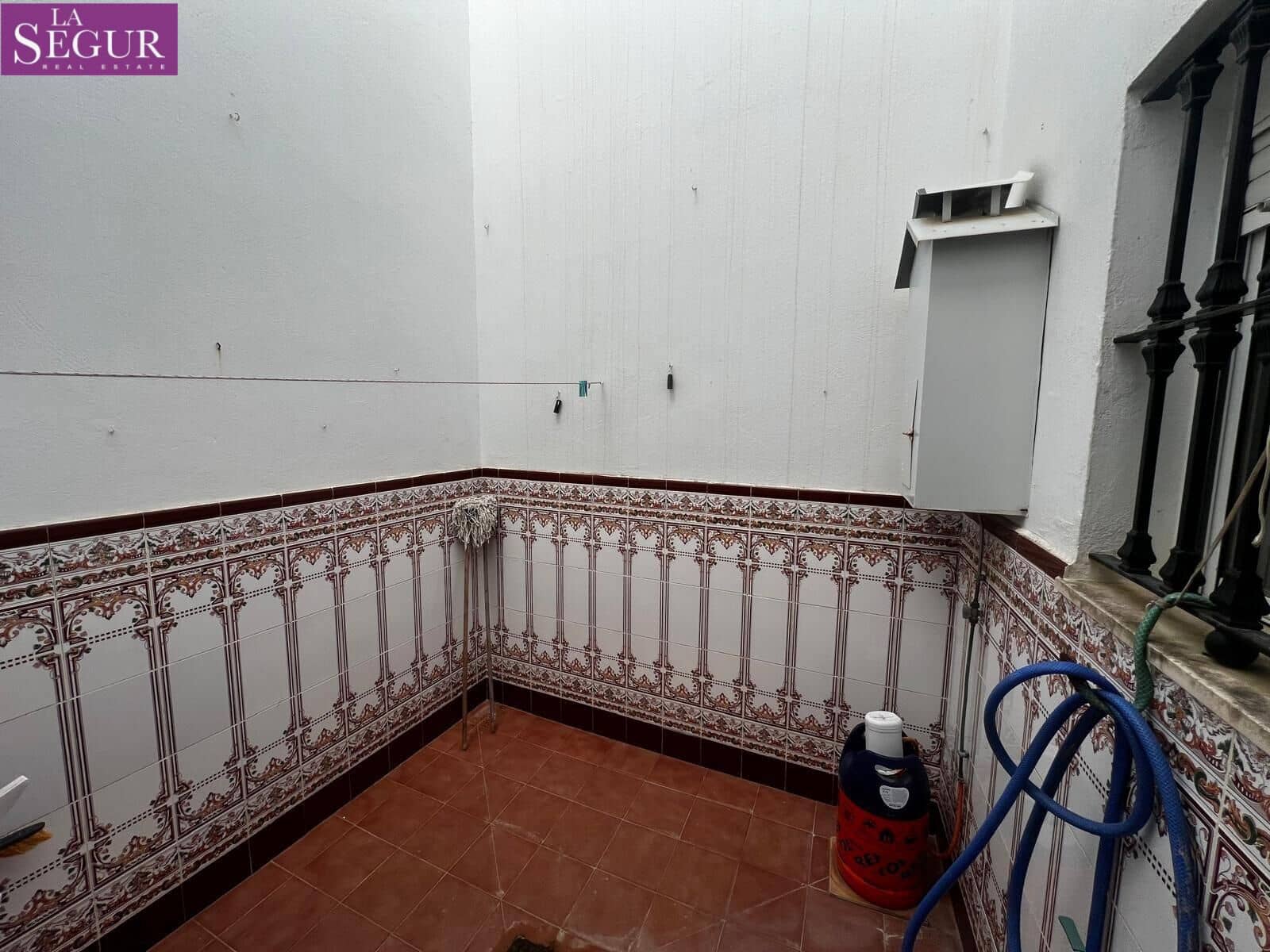 4 bedroom Townhouse for sale in Barbate - € 350,000 (Ref: 10184908)