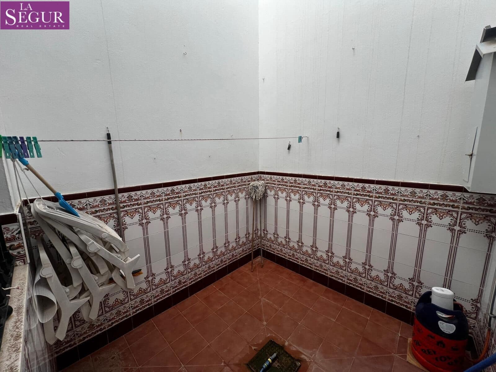 4 bedroom Townhouse for sale in Barbate - € 350,000 (Ref: 10184908)