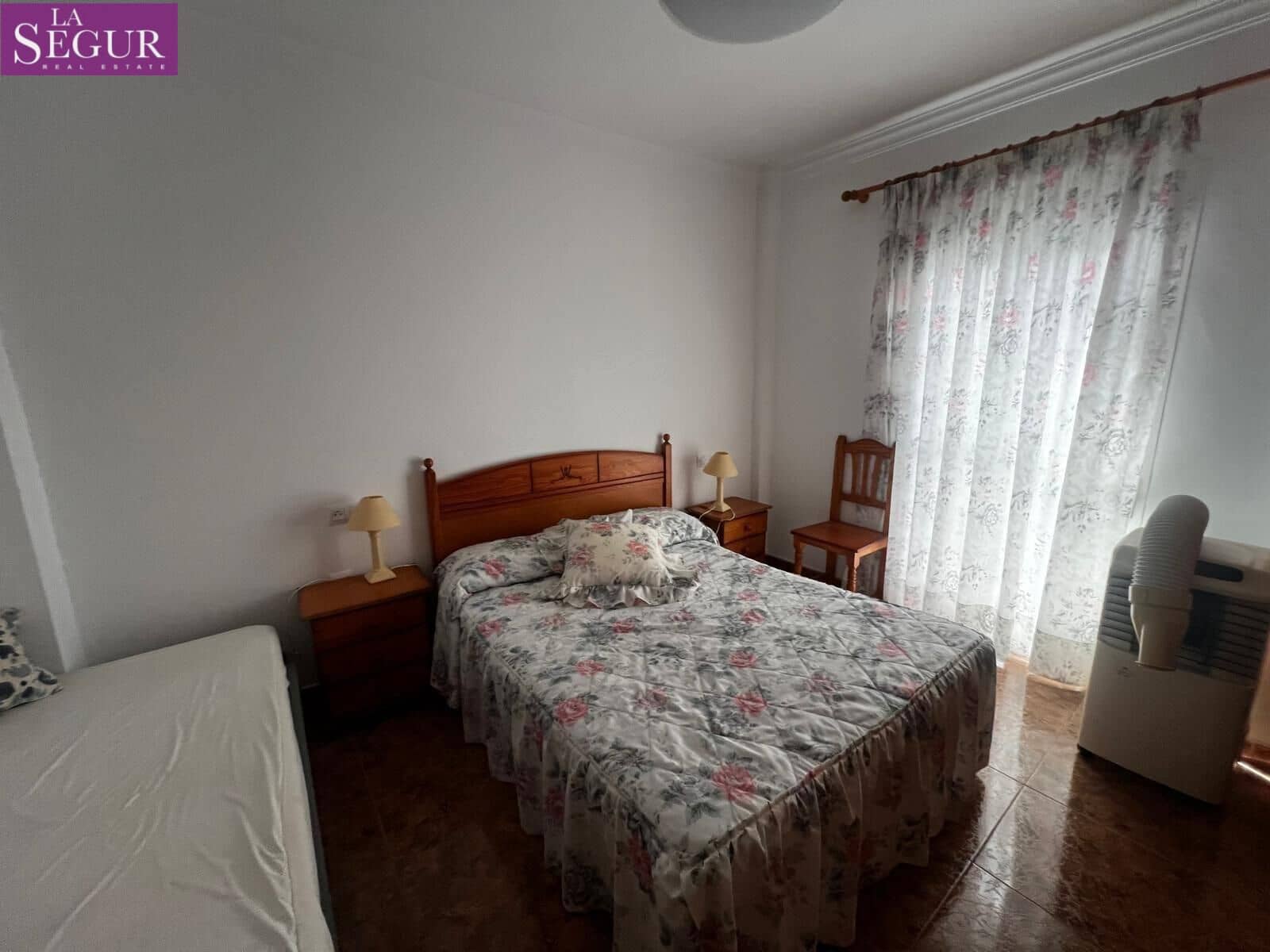 4 bedroom Townhouse for sale in Barbate - € 350,000 (Ref: 10184908)