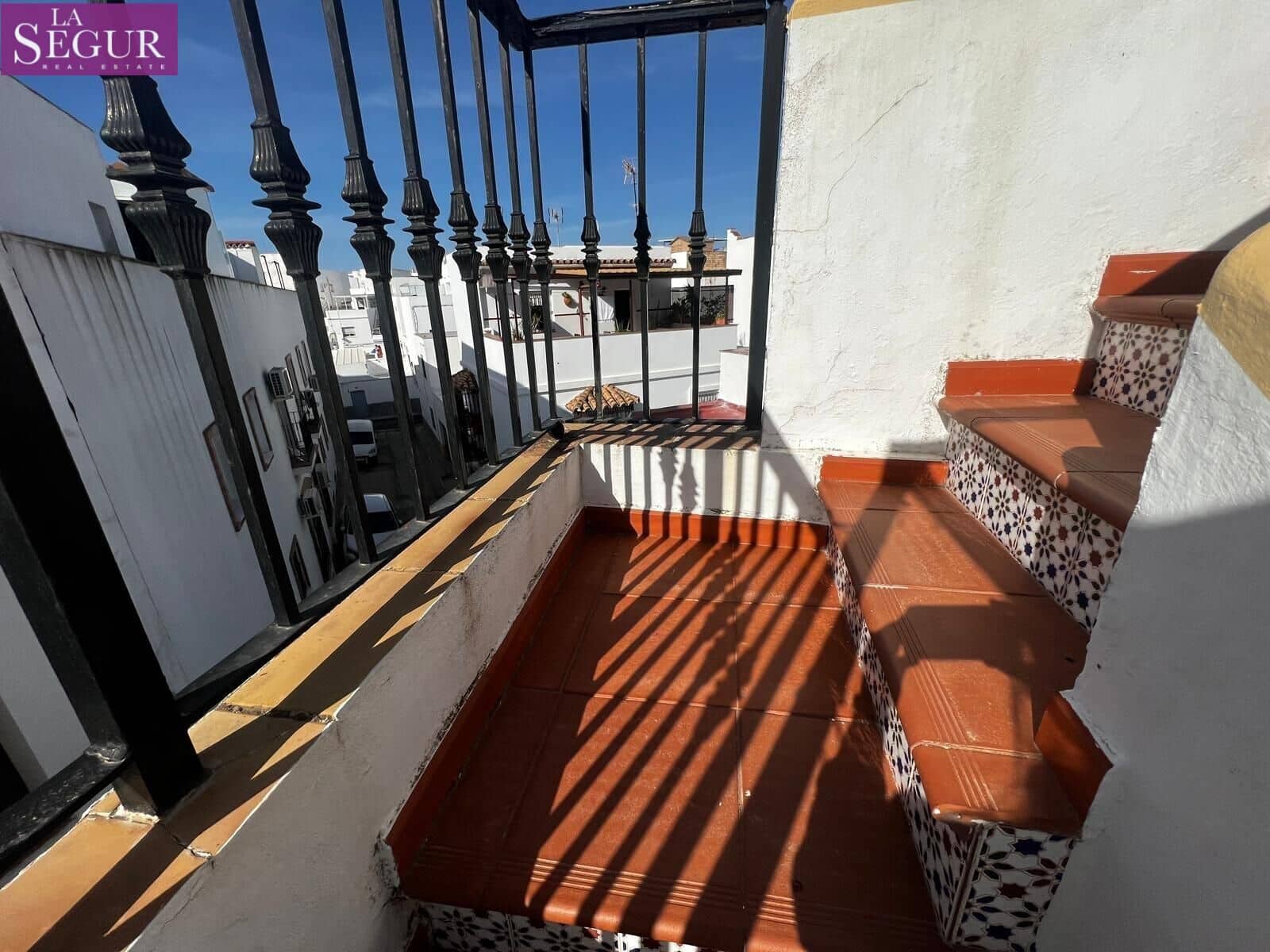 4 bedroom Townhouse for sale in Barbate - € 350,000 (Ref: 10184908)