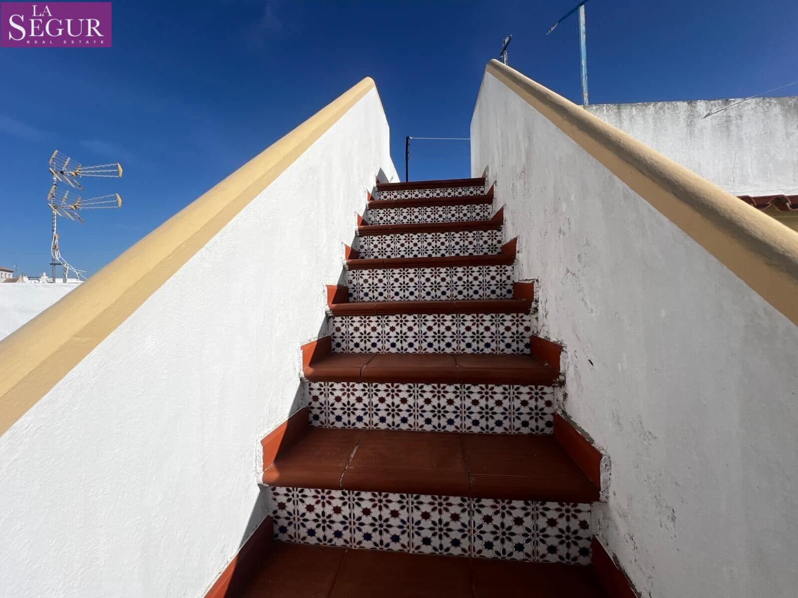 4 bedroom Townhouse for sale in Barbate - € 350,000 (Ref: 10184908)