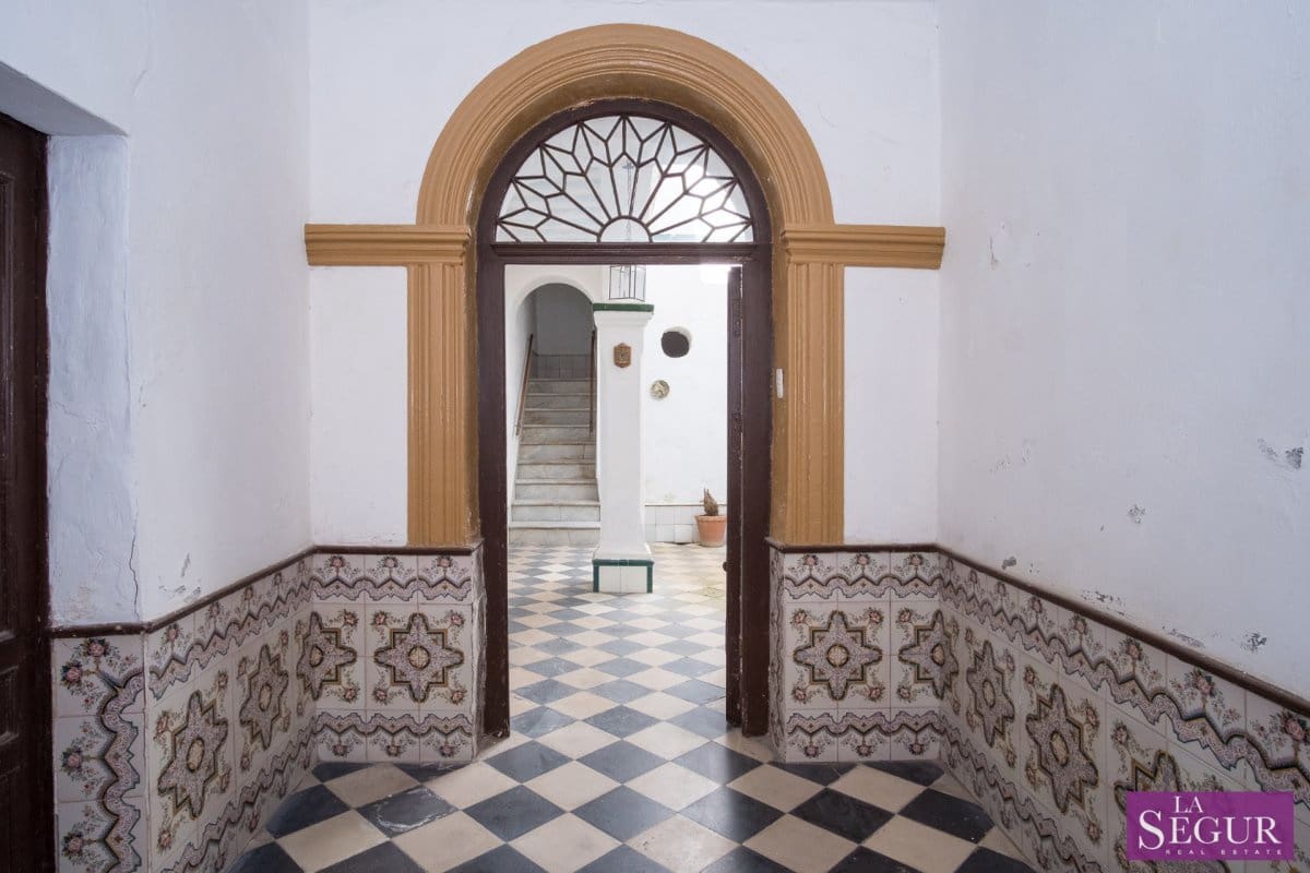 12 soveværelse Byhus til salg i Vejer de la Frontera med garage - € 680.000 (Ref: 4515232)