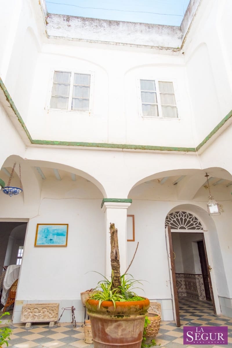 12 soveværelse Byhus til salg i Vejer de la Frontera med garage - € 680.000 (Ref: 4515232)