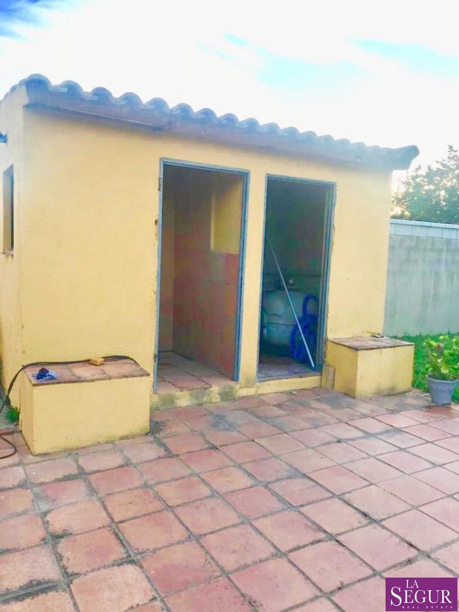 1 soveværelse Finca/Landehus til salg i Benalup med swimmingpool - € 400.000 (Ref: 4666623)