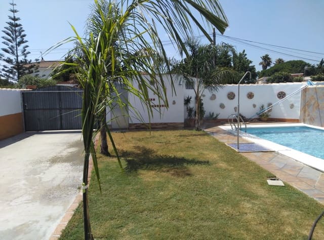 3 soveværelse Villa til salg i Chiclana de la Frontera med swimmingpool - € 600.000 (Ref: 5001282)