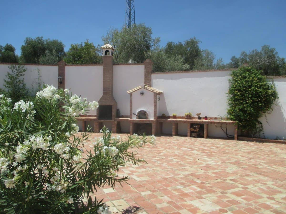 6 soveværelse Finca/Landehus til salg i Olvera med swimmingpool - € 725.000 (Ref: 6153637)