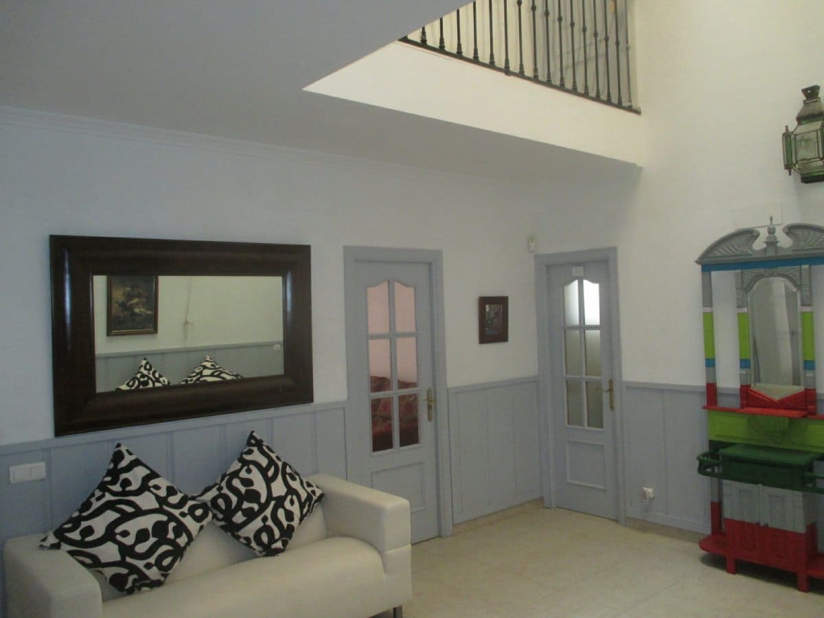 6 soveværelse Finca/Landehus til salg i Olvera med swimmingpool - € 725.000 (Ref: 6153637)