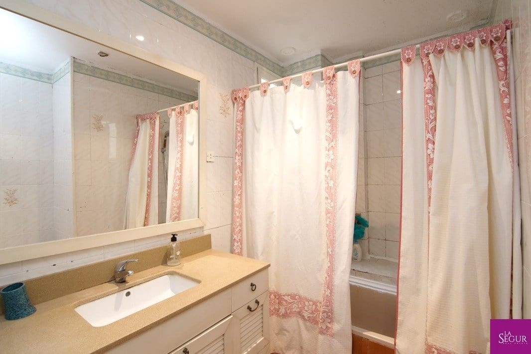 3 quarto Apartamento para venda em Cadis cidade - 185 000 € (Ref: 6779583)