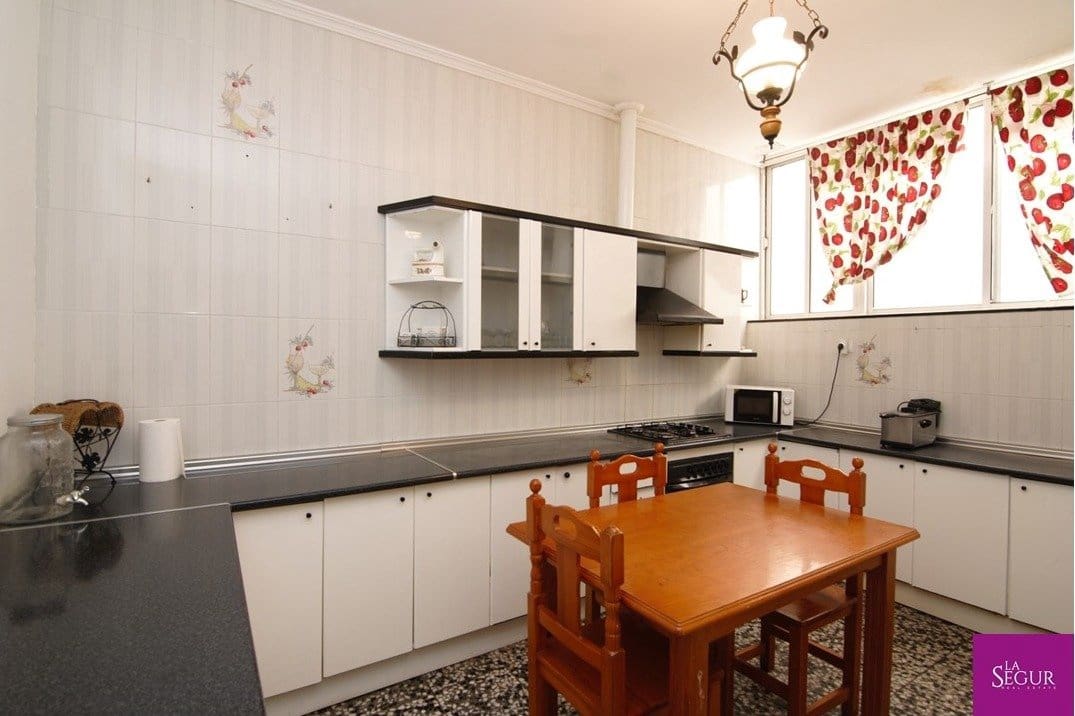 3 quarto Apartamento para venda em Cadis cidade - 185 000 € (Ref: 6779583)