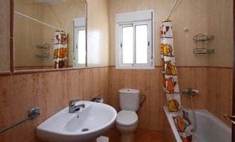 Villa til salg i Chiclana de la Frontera med swimmingpool garage - € 450.000 (Ref: 7041330)