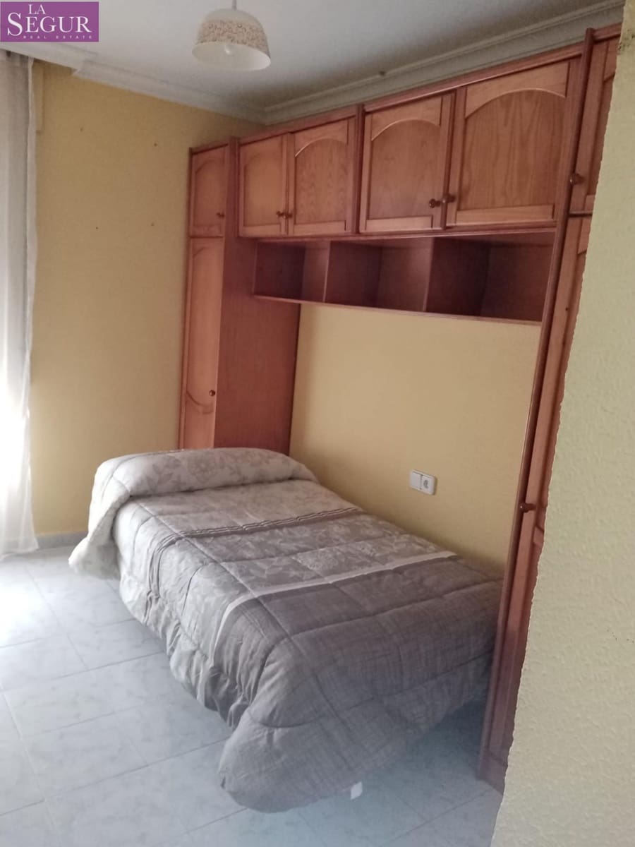 4 soveværelse Rækkehus til salg i Medina-Sidonia - € 140.000 (Ref: 7396633)