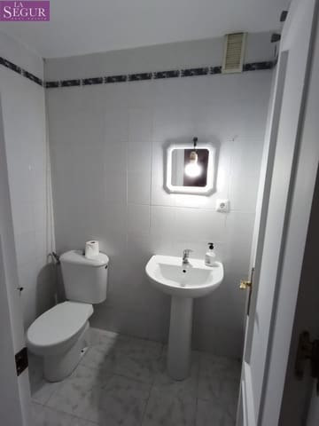 4 makuuhuone Rivitalo myytävänä paikassa Medina-Sidonia - 140 000 € (Ref: 7396633)