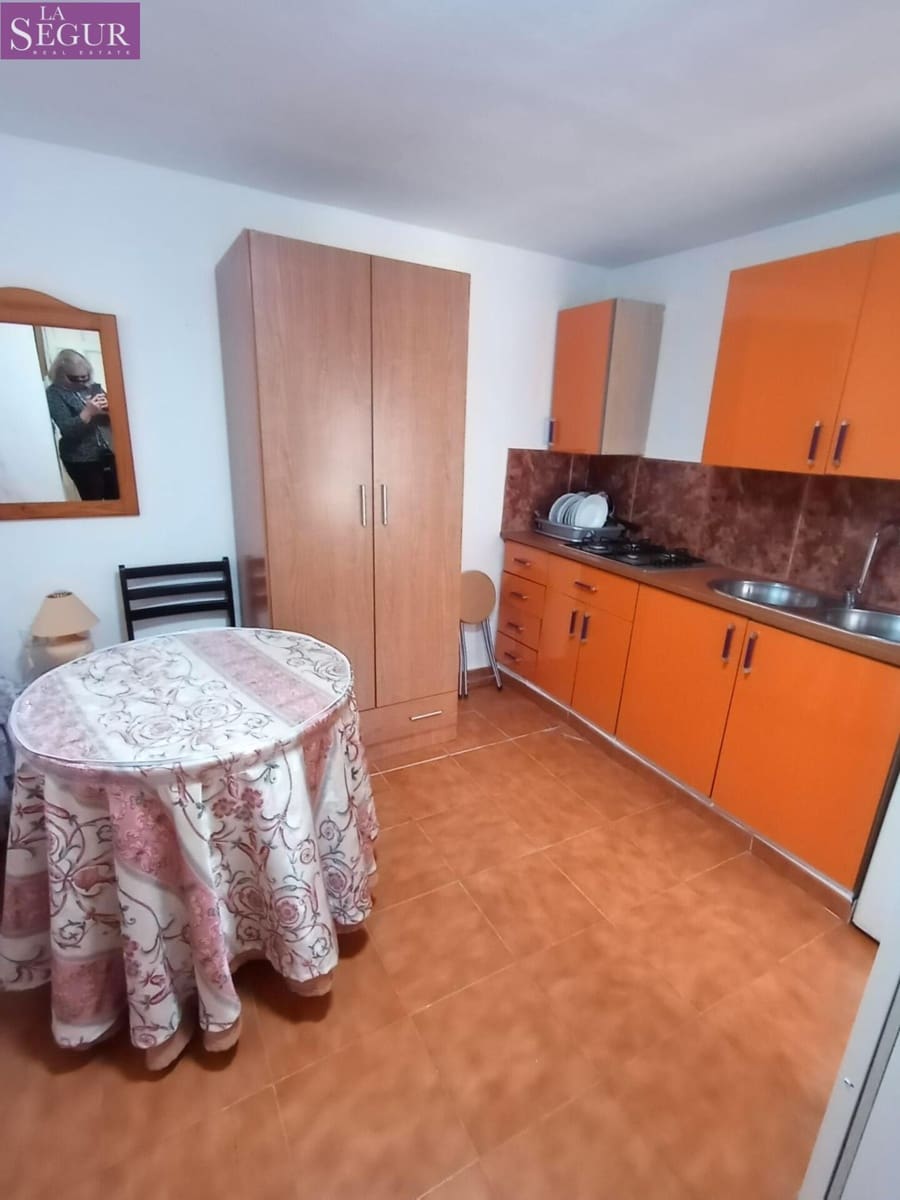 10 slaapkamer Huis te koop in Medina-Sidonia - € 160.000 (Ref: 7572391)