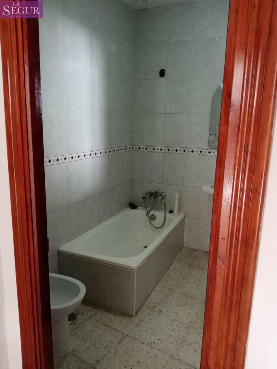 10 slaapkamer Huis te koop in Medina-Sidonia - € 160.000 (Ref: 7572391)