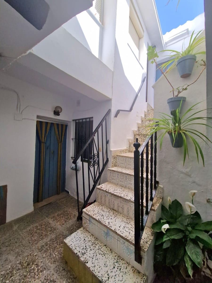 2 bedroom Townhouse for sale in Vejer de la Frontera - € 157,500 (Ref: 7650633)