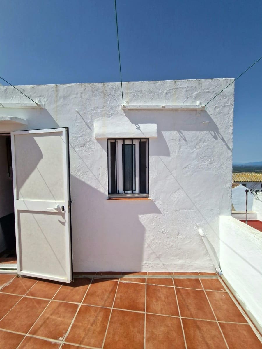 2 bedroom Townhouse for sale in Vejer de la Frontera - € 157,500 (Ref: 7650633)