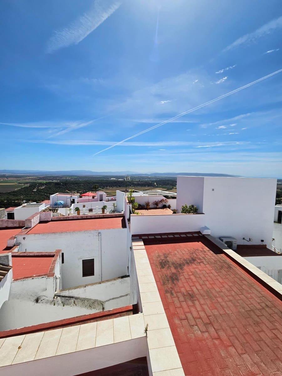 2 bedroom Townhouse for sale in Vejer de la Frontera - € 157,500 (Ref: 7650633)